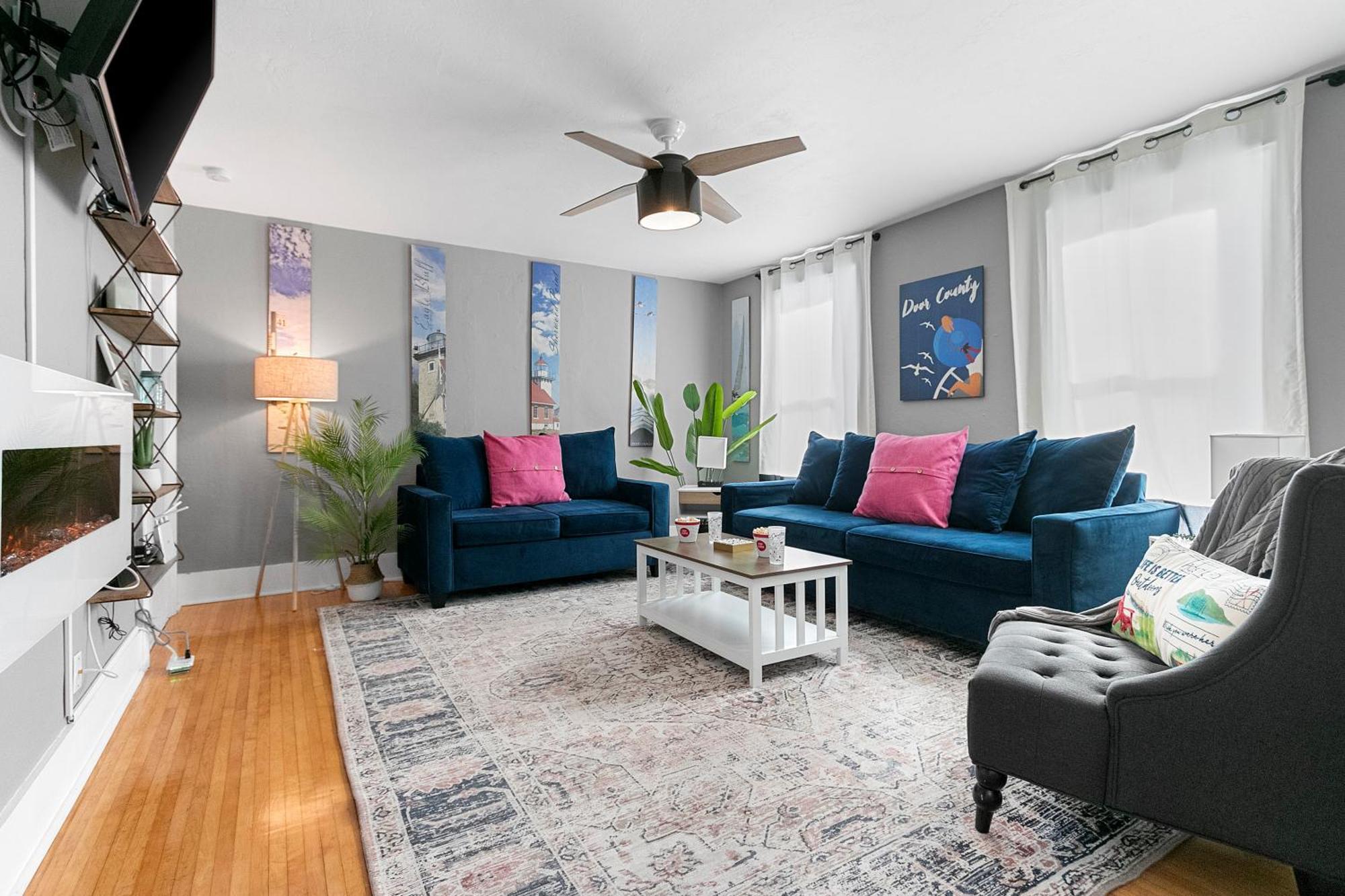 Compass Cove Downtown Home スタージョンベイ エクステリア 写真