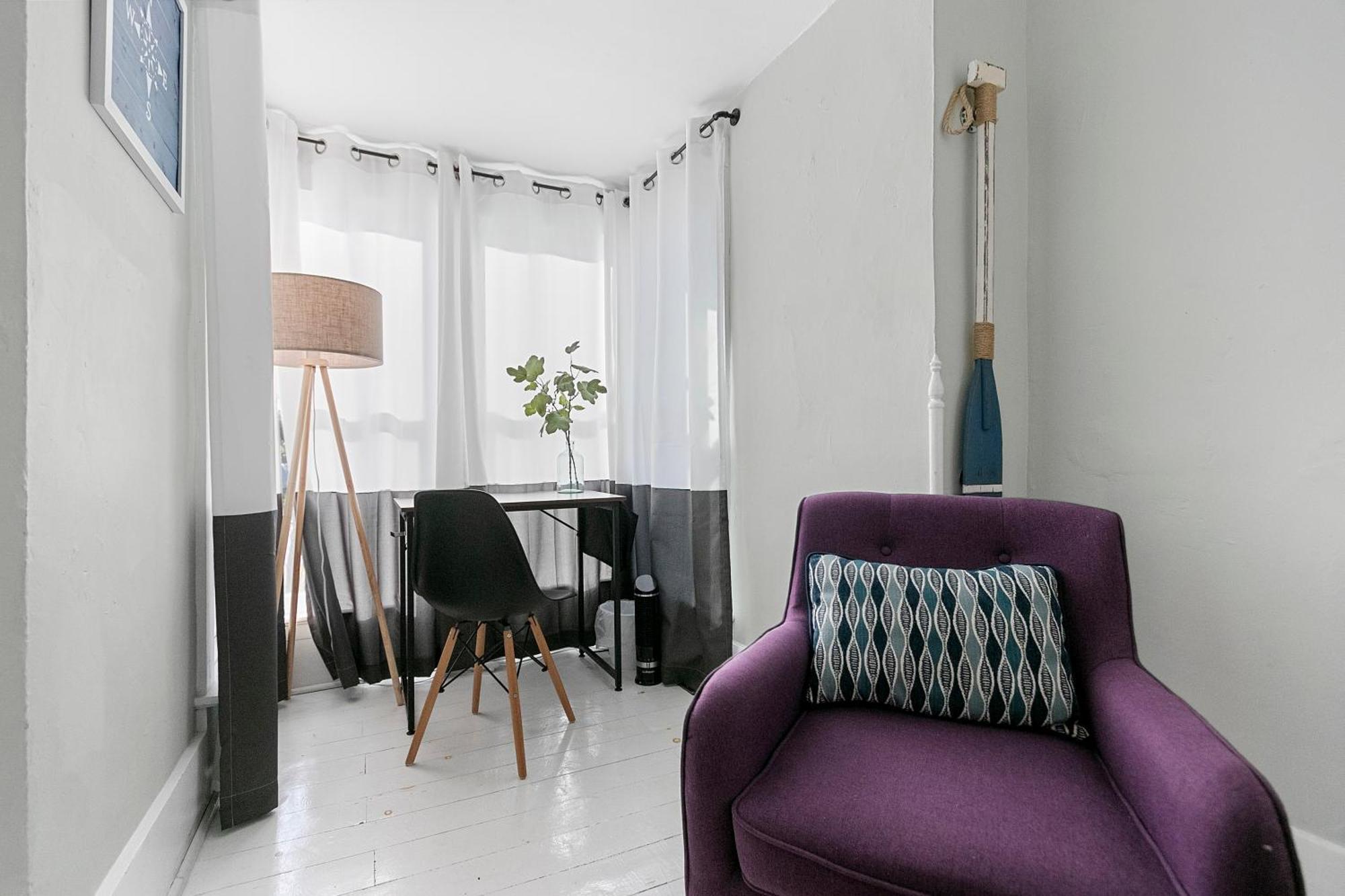 Compass Cove Downtown Home スタージョンベイ エクステリア 写真