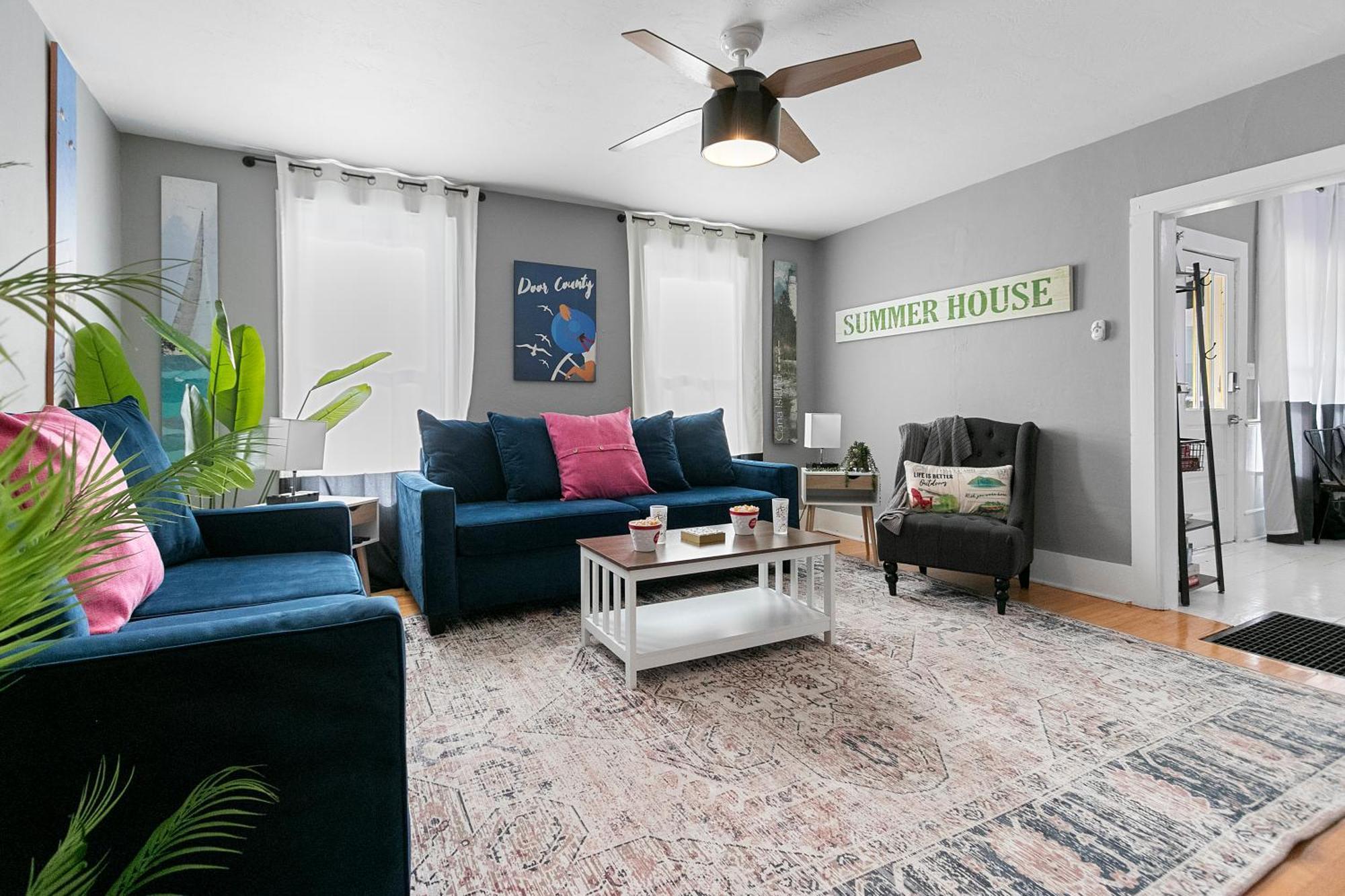 Compass Cove Downtown Home スタージョンベイ エクステリア 写真
